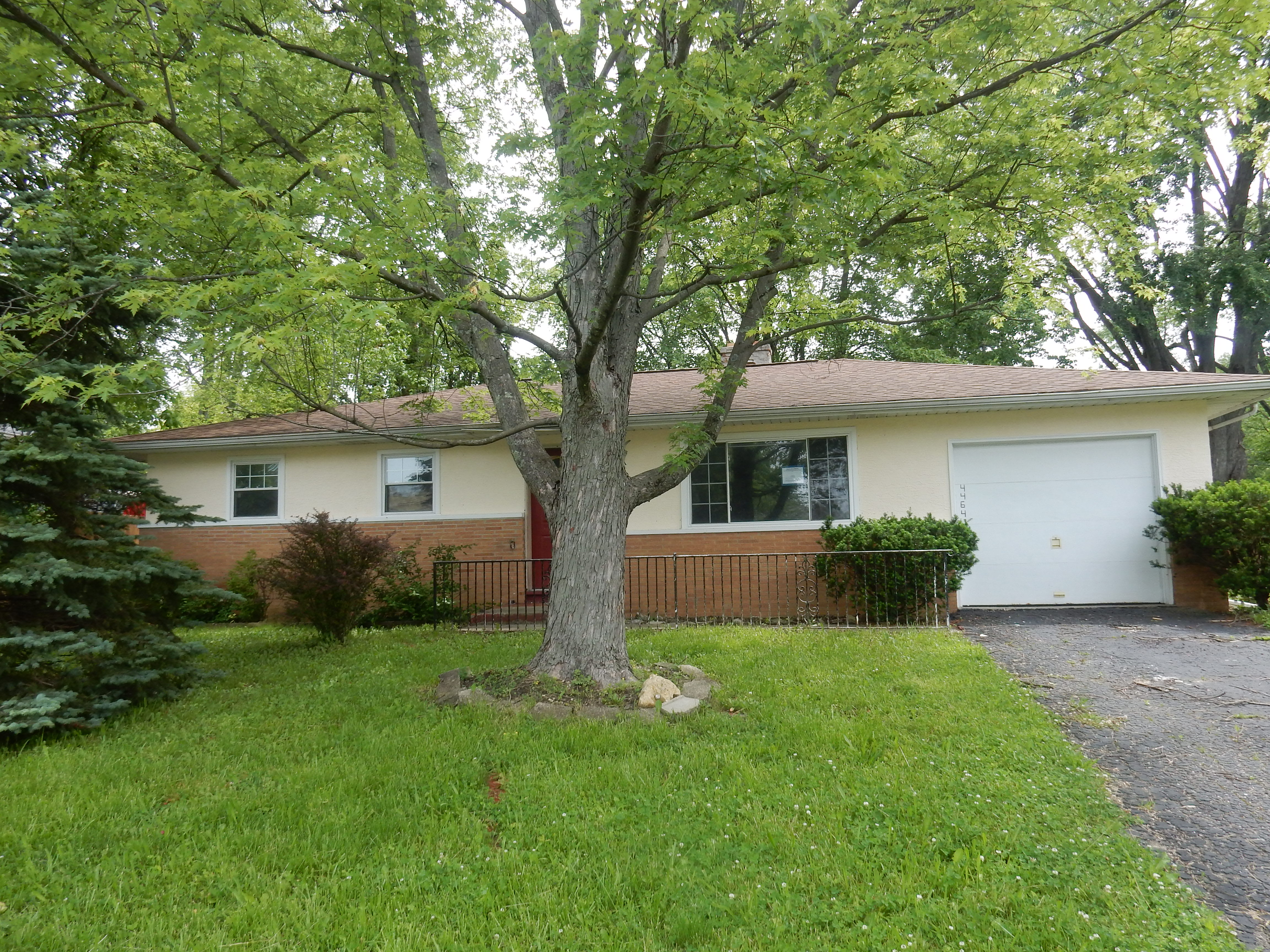 Single Family Home 3BR 2BA - 4464 Midvale Rd, Columbus, OH