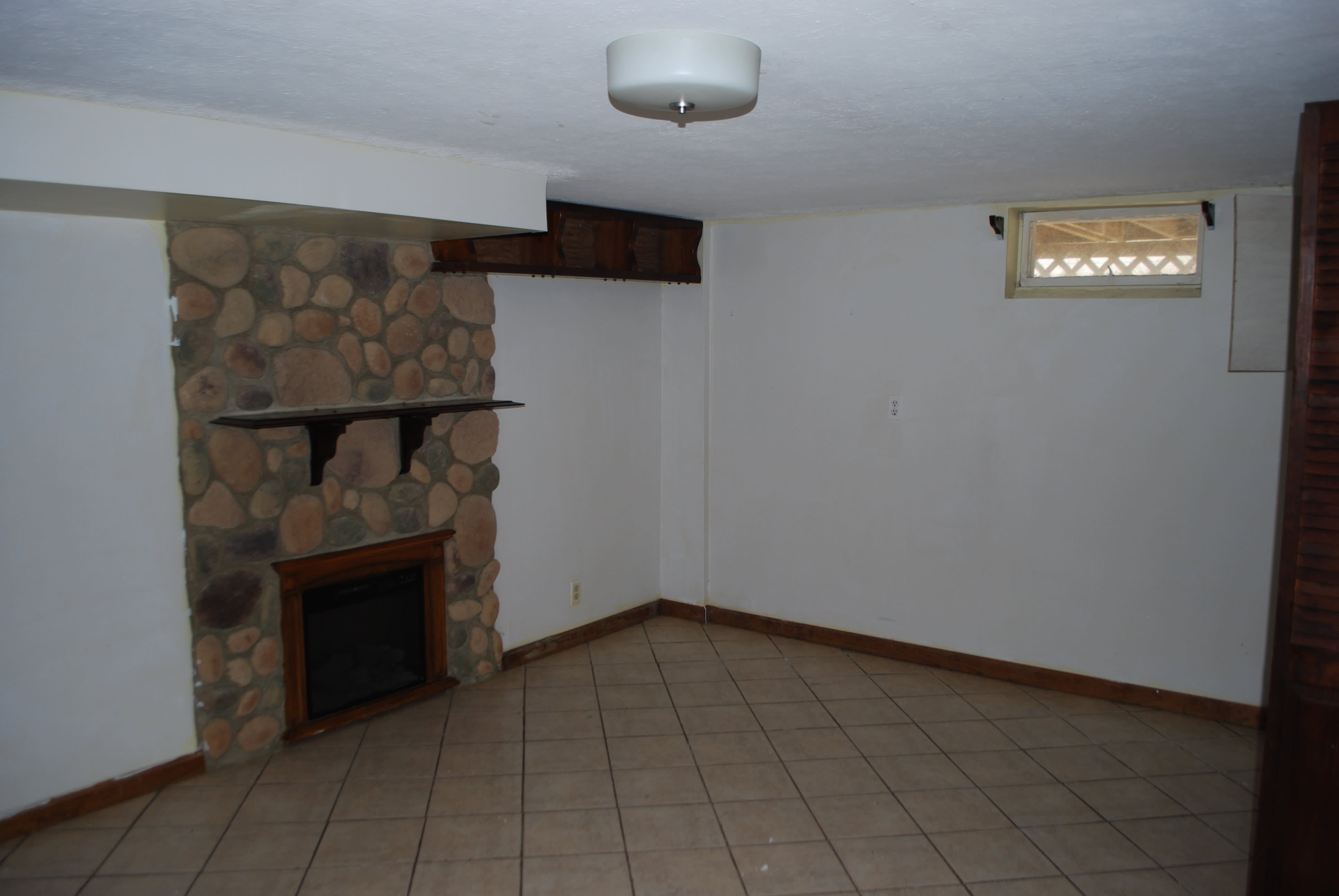 209 Sipple Ave photo