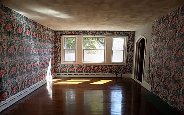 212 Royal Oak Ave photo
