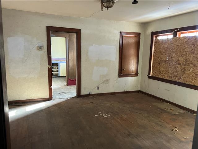 5437 Brooklyn Ave photo