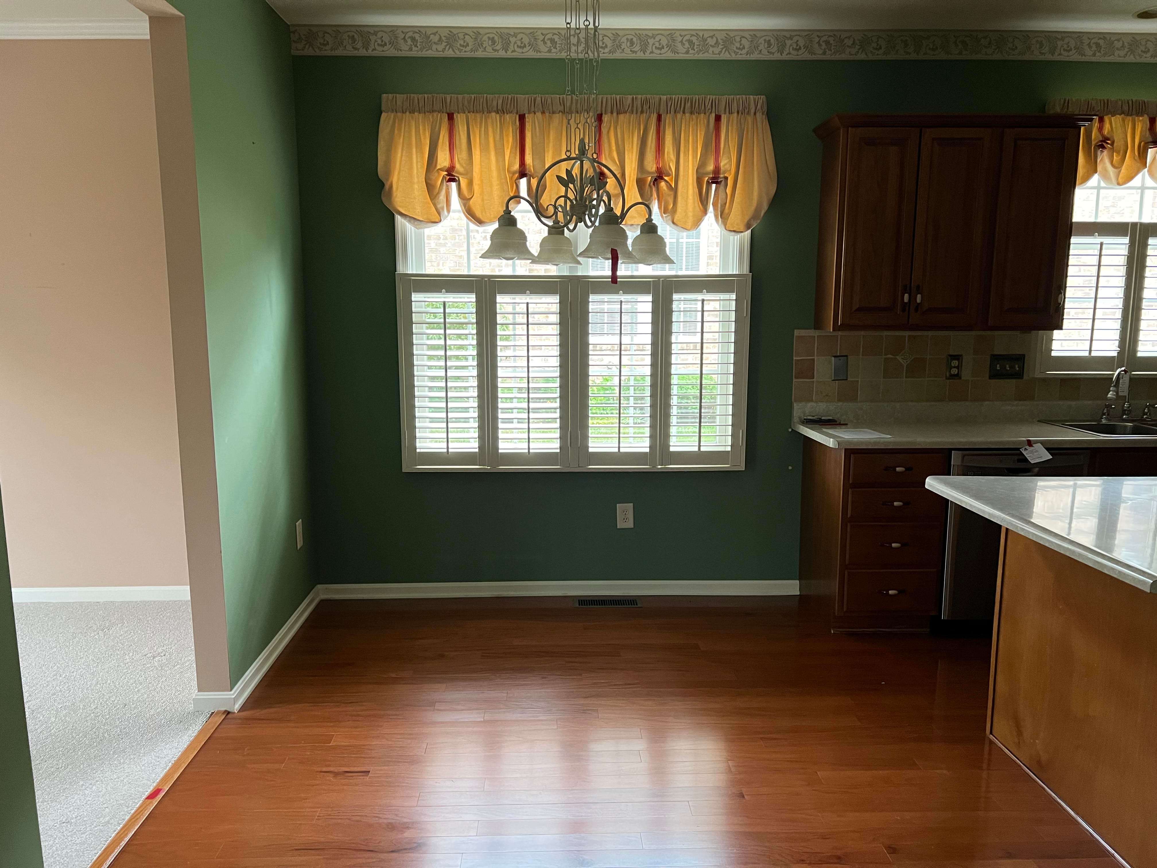 618 Observatory Dr photo