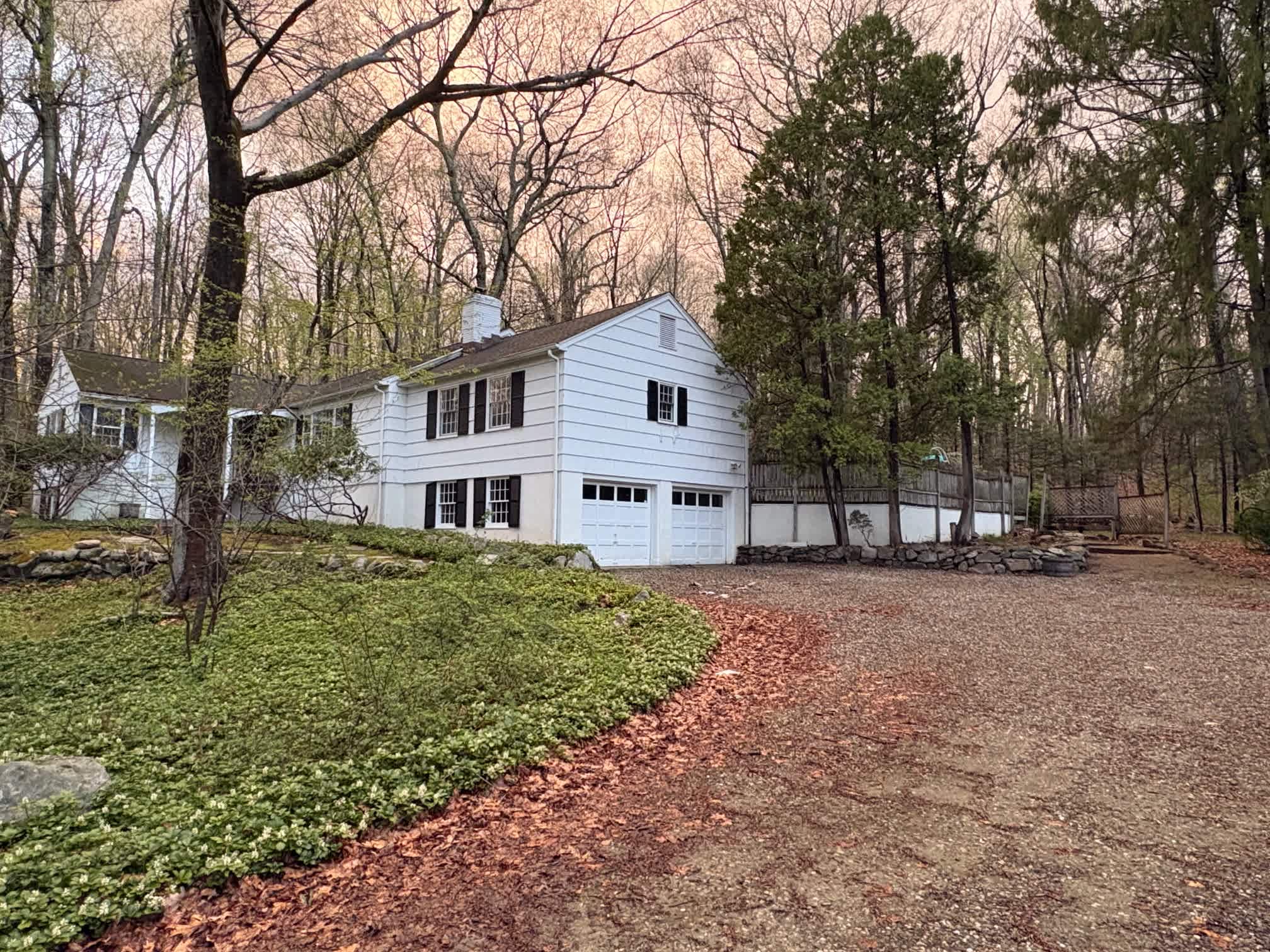 Single Family Home 3BR 3BA — 74 Raymond Ln, Wilton, CT