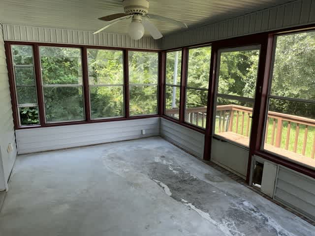 110 Stillwater Ct photo
