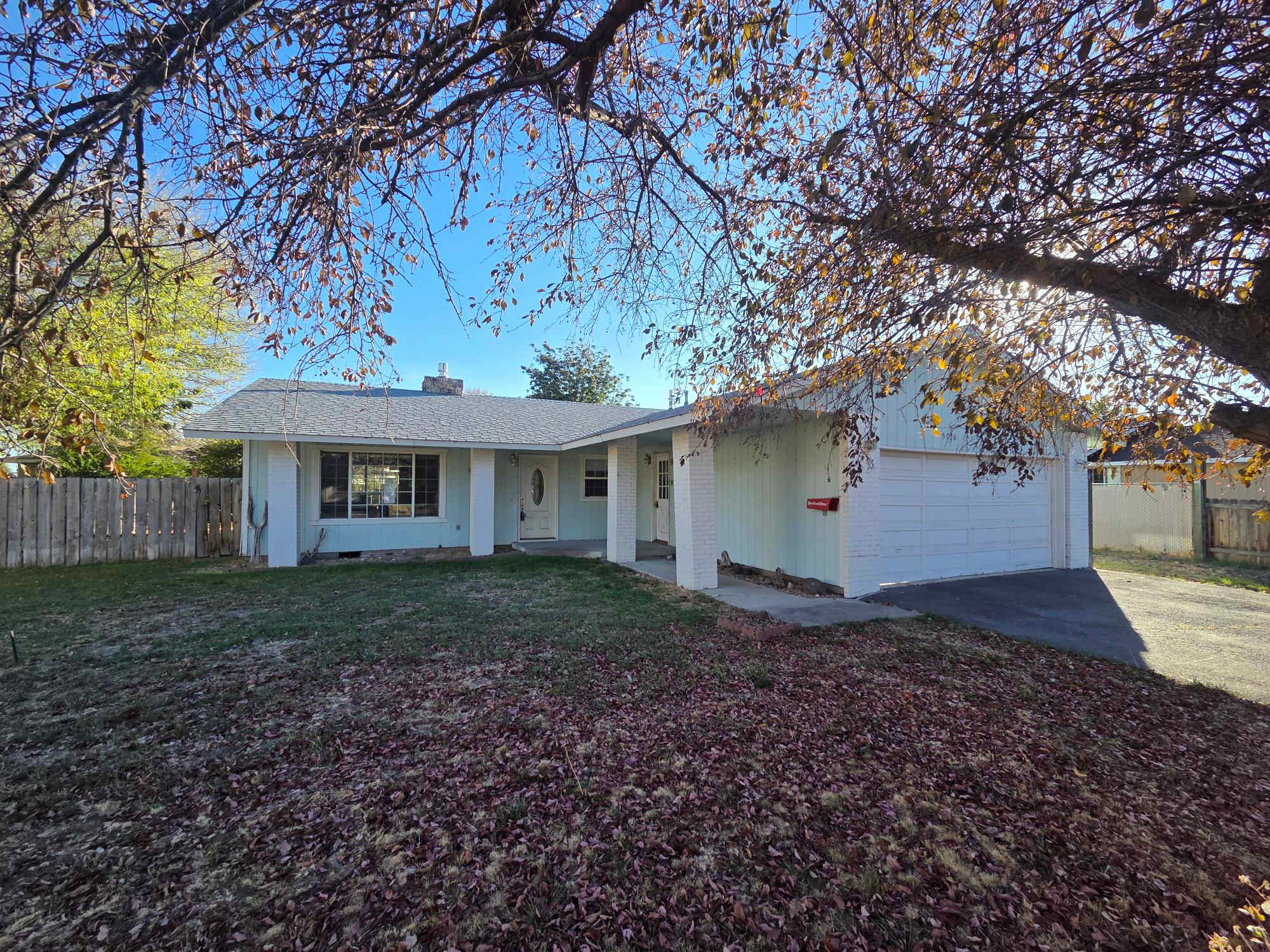 Photograph of 5076 Southview Dr, Klamath Falls, OR 97603