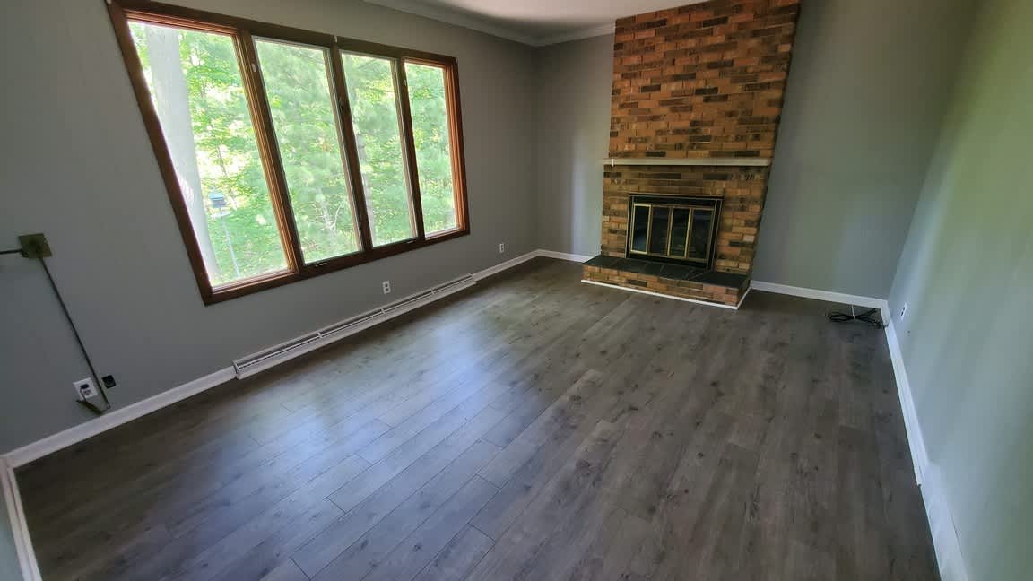 14261 Essenburg Dr photo