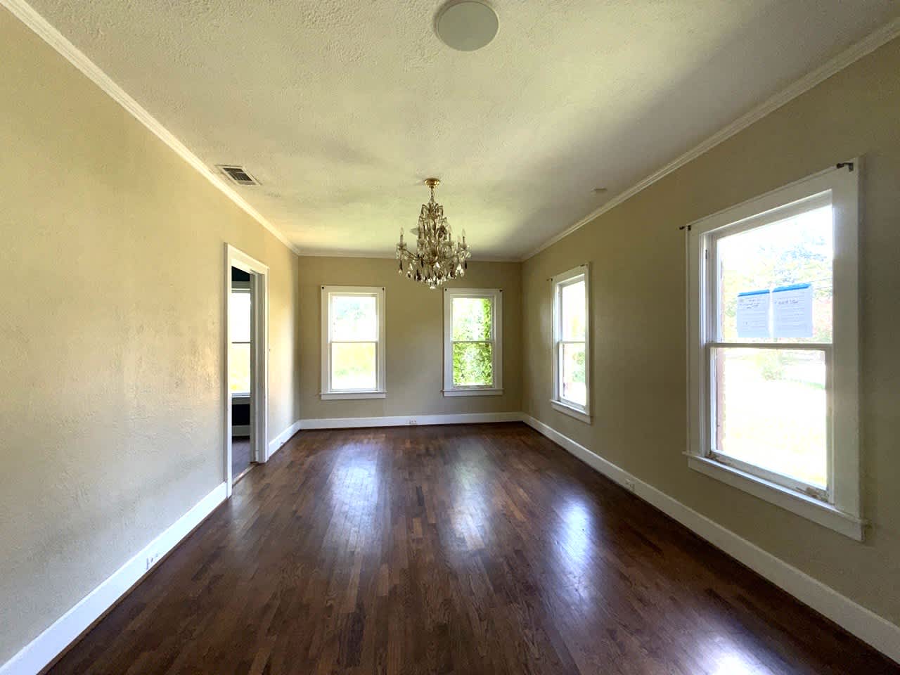 216 S Prairieville St photo