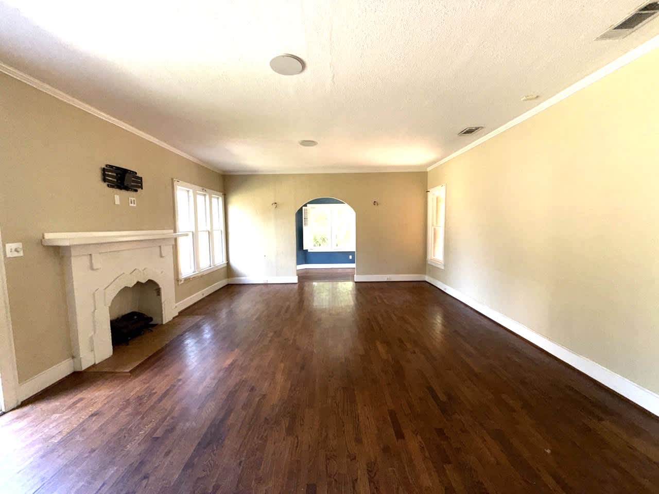 216 S Prairieville St photo