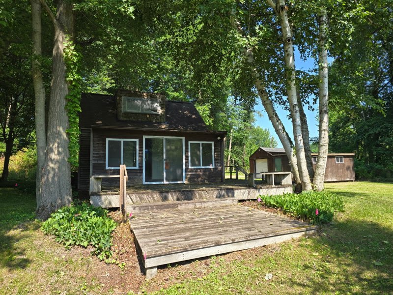 5751 Island Dr