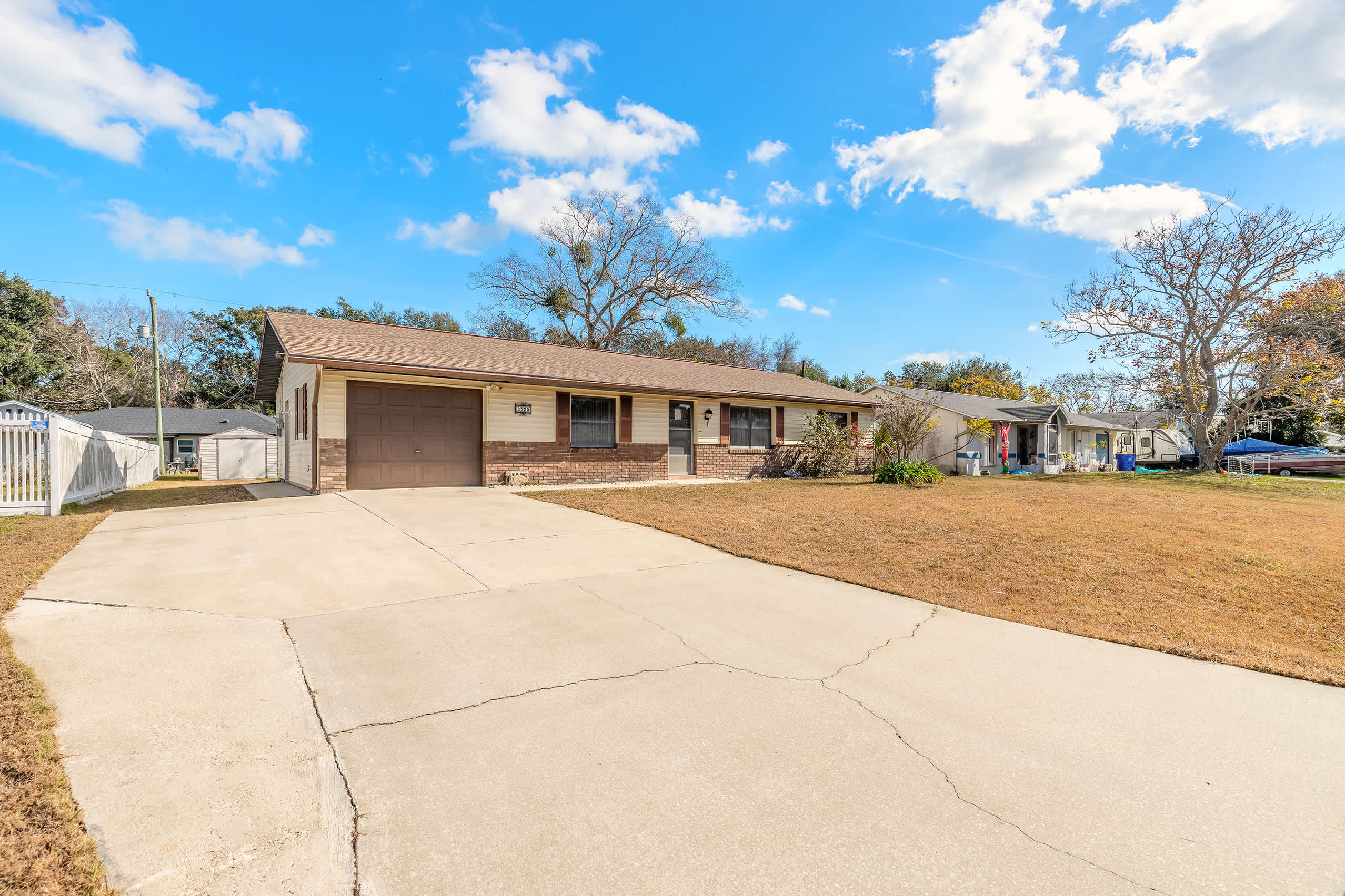 Photograph of 2325 Date Palm Dr, Edgewater, FL 32141