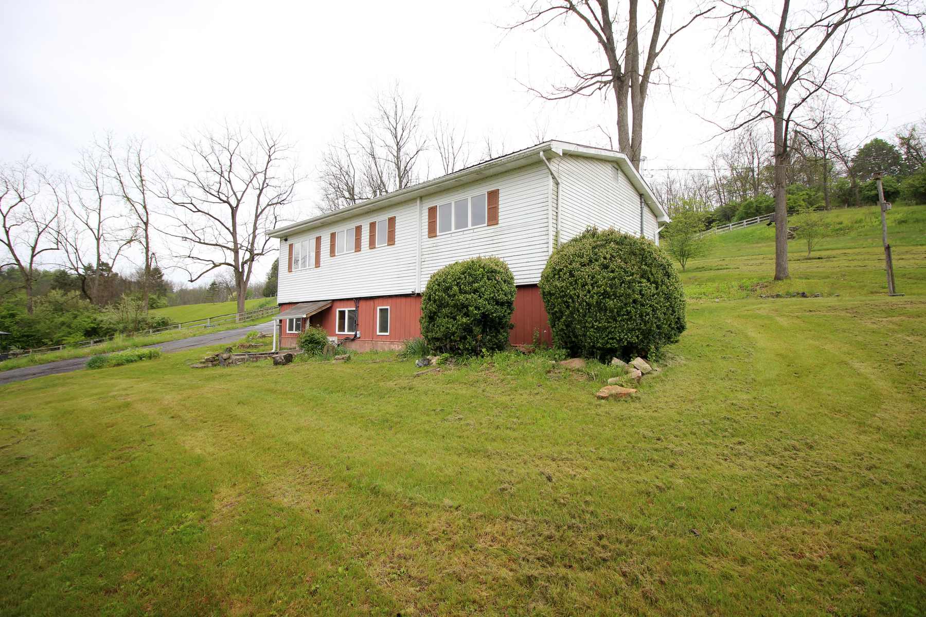 Photograph of 108 Pat Ln, Spring Mills, PA 16875