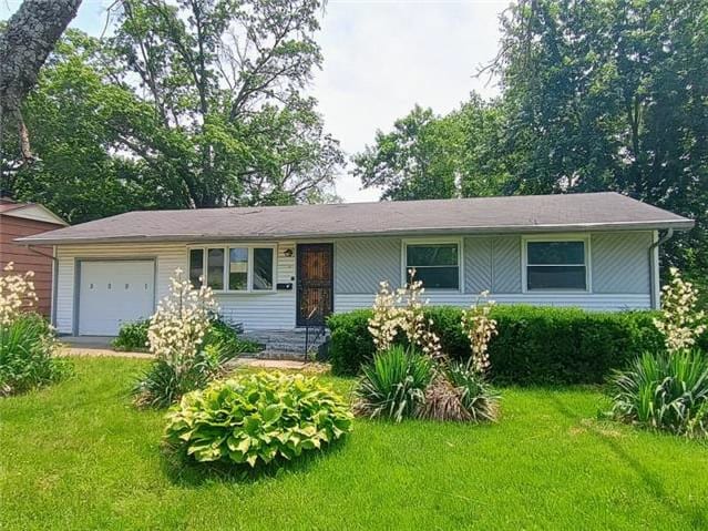 Single Family Home 3BR 1.1BA - 5001 East 41st Street, Kansas City, MO