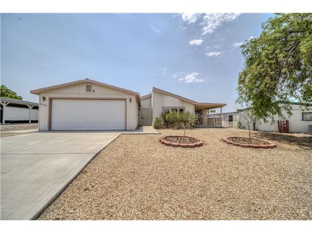 Photograph of 2572 E Sunrise Vista Blvd, Fort Mohave, AZ 86426