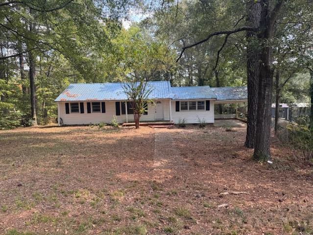 Photograph of 225 Town Branch Rd, Vernon, AL 35592