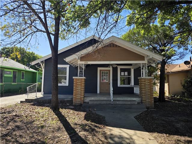 Single Family Home 2BR 2BA — 406 Rigsby Ave, San Antonio, TX