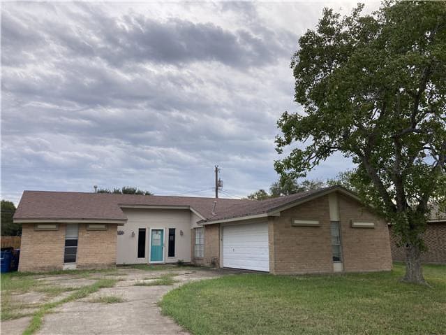 Photograph of 1620 Cheyenne St, Portland, TX 78374