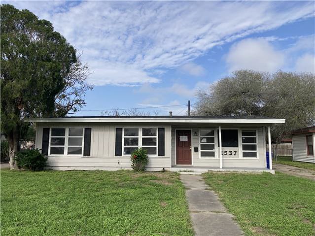 Single Family Home 3BR 1BA - 1537 Devon Dr, Corpus Christi, TX