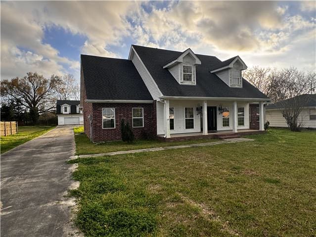 Photograph of 304 4th St, Luling, LA 70070