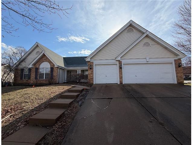 Photograph of 12948 Broadridge Ln, Florissant, MO 63033