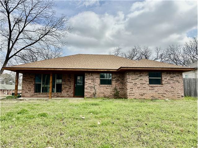 Photograph of 1024 N 3rd Ave, Durant, OK 74701
