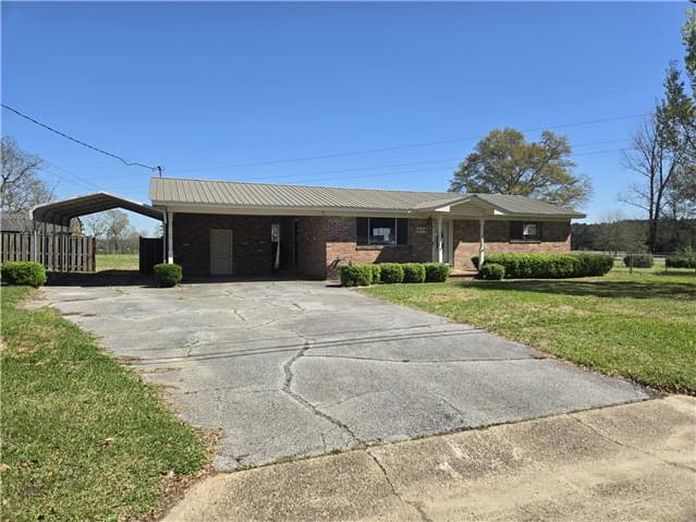Photograph of 404 E Main St, Sandersville, MS 39477