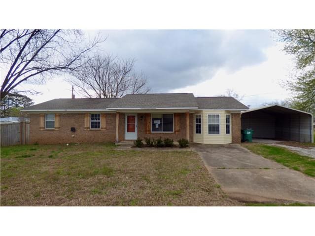 Photograph of 1308 Rush St, Tuscumbia, AL 35674