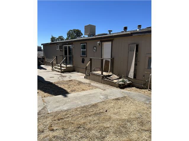 Photograph of 9930 Hernandez Dr, La Grange, CA 95329