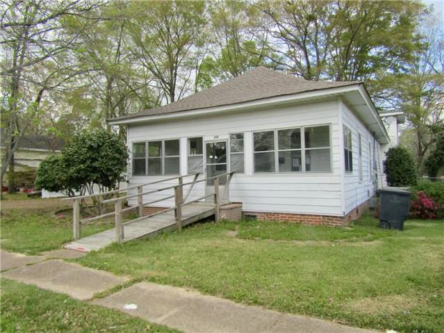 Photograph of 335 5th St NE, Fayette, AL 35555