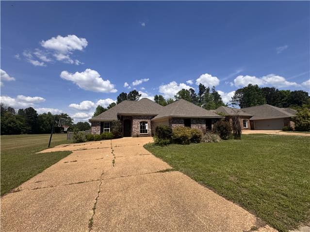 Photograph of 151 Notting Hill Pl, Canton, MS 39046