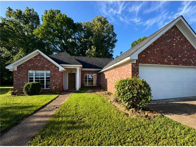 Single Family Home 3BR 2BA — 2099 Branch Creek Dr, Byram, MS