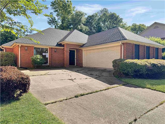 Photograph of 74 Robinwood Pl, Jackson, MS 39211