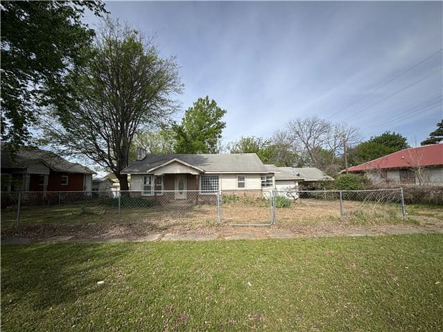 Photograph of 715 S Creek St, Weleetka, OK 74880
