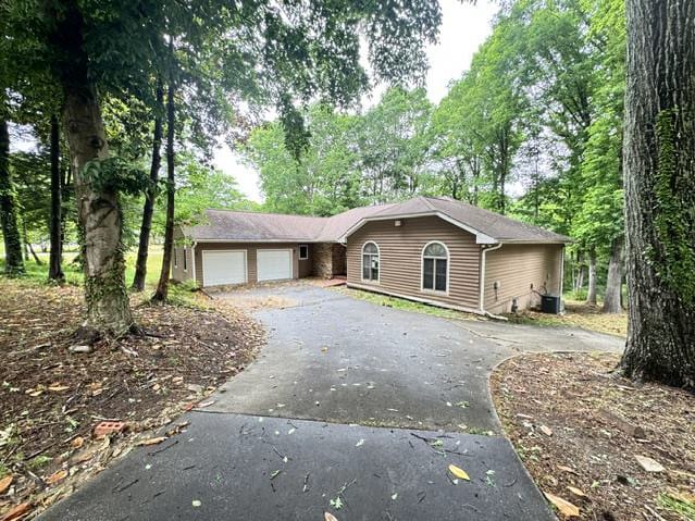 Single Family Home 3BR 2BA — 3245 W Anderson Dr, Lithia Springs, GA