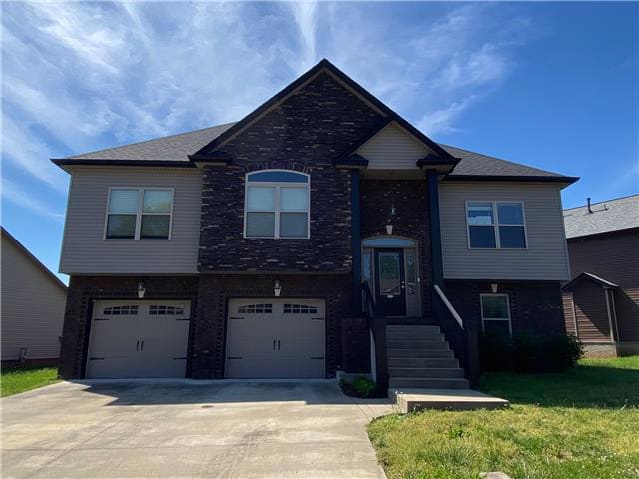 Single Family Home 3BR 2BA — 1283 Golden Eagle Way, Clarksville, TN