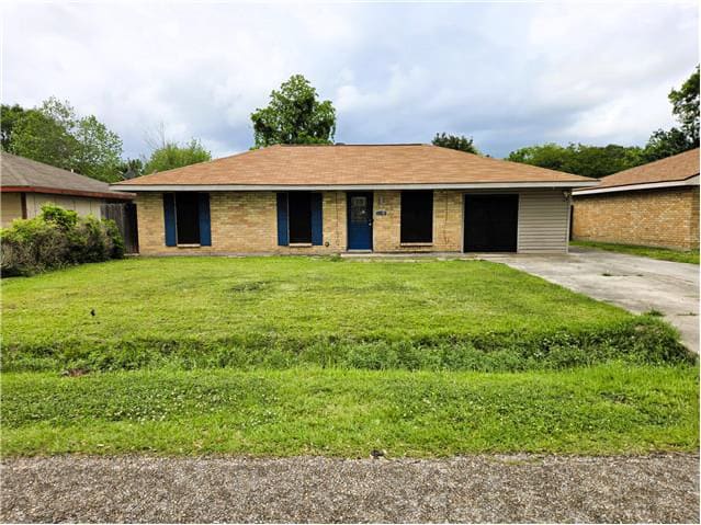 Single Family Home 3BR 1BA — 135 Greek St, Lafayette, LA