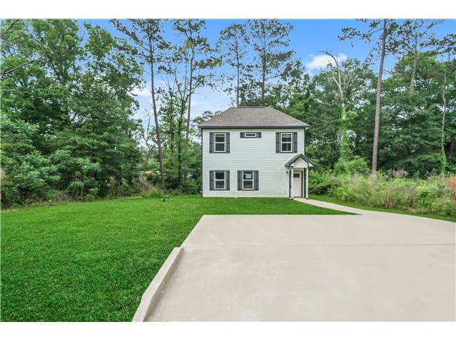 Photograph of 126 Indian Creek Cir, Willis, TX 77378