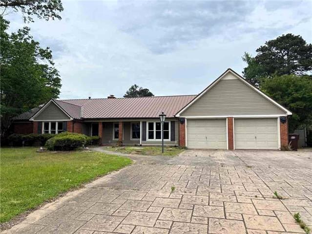Single Family Home 4BR 4BA — 9 Annabelle Cv, Amory, MS