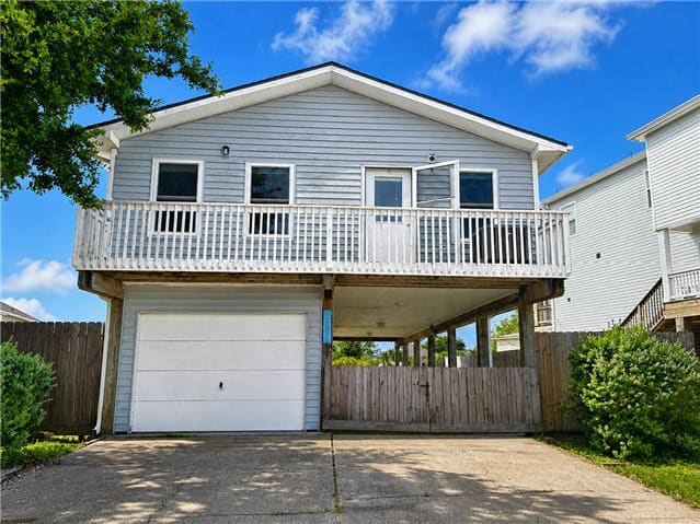 Single Family Home 3BR 2BA — 12833 E Conquistador Dr, Galveston, TX