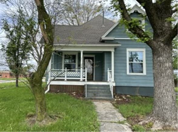 Photograph of 221 S Kentucky St, Mexico, MO 65265