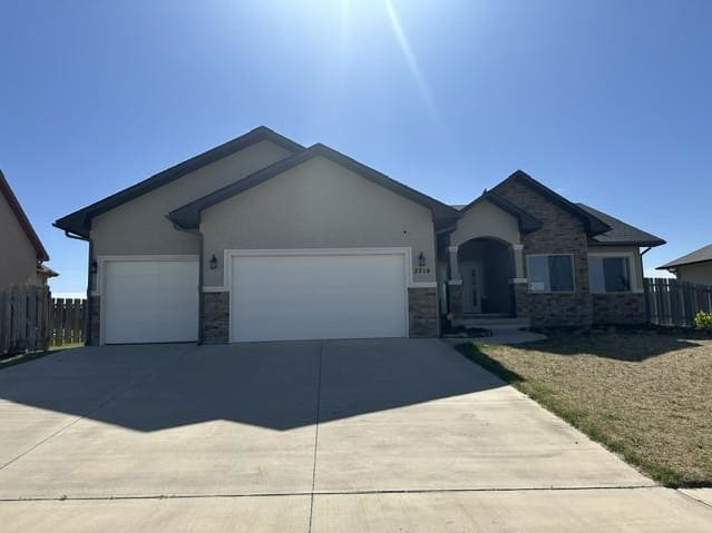 Photograph of 2214 Stetson Way, Garden City, KS 67846