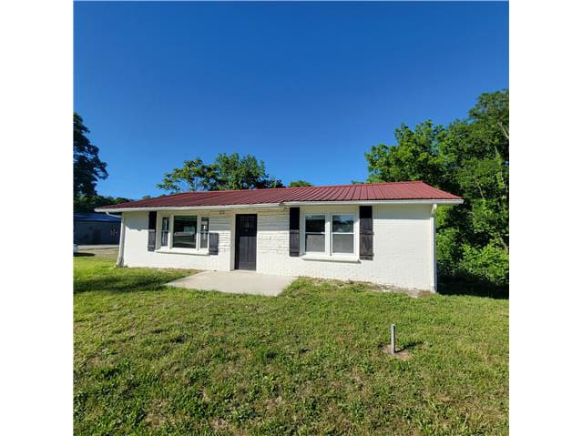 Single Family Home 3BR 2BA — 3361 Midway Rd, Smithville, TN