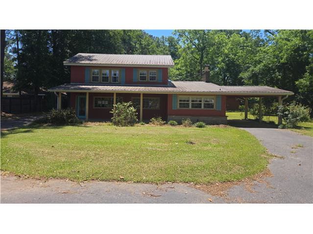 Photograph of 214 E Church St, Quitman, MS 39355