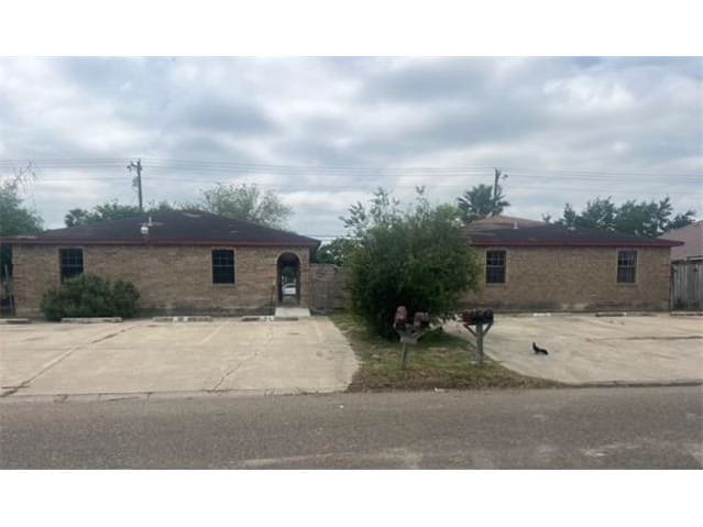 Photograph of 901-903 W 24th St, Mission, TX 78574