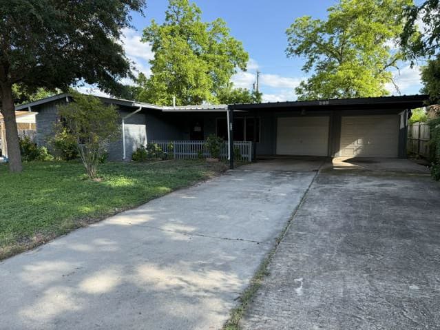 Single Family Home 3BR 2BA - 406 Creath Pl, San Antonio, TX