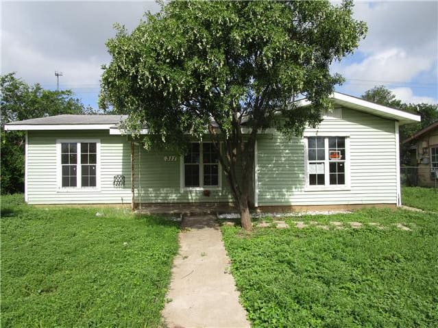 Photograph of 311 Bushick Dr, San Antonio, TX 78223