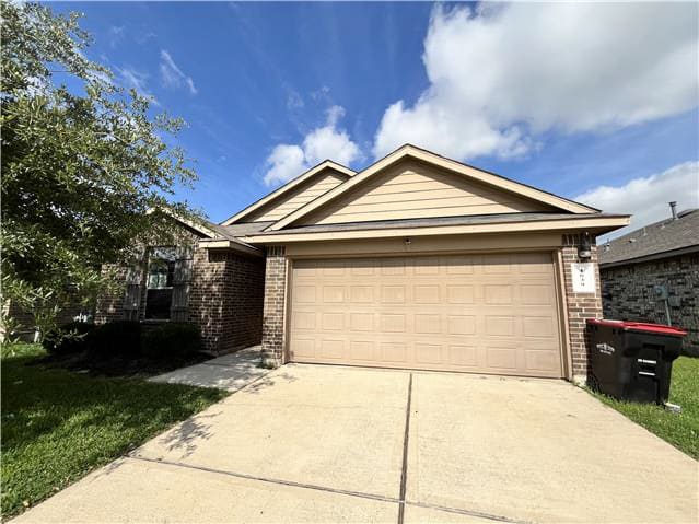 Single Family Home 3BR 2BA - 1639 Mustang Canyon Way, Houston, TX