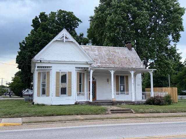Photograph of 401 Cumberland St, Cowan, TN 37318