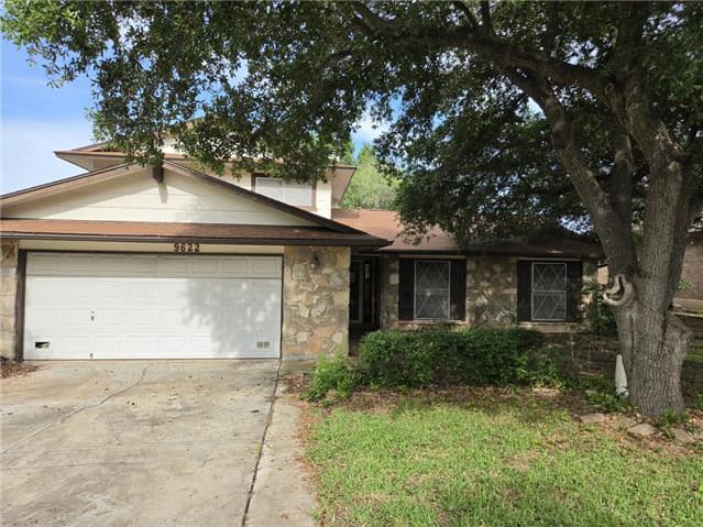 Single Family Home 3BR 2BA - 9622 Chelmsford Dr, San Antonio, TX