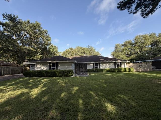 Single Family Home 4BR 2BA - 1850 Avalon St, Beaumont, TX