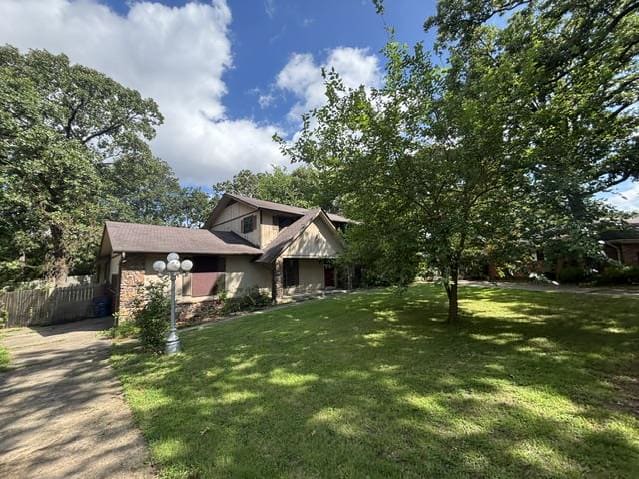 Single Family Home 5BR 3.1BA - 3216 Village Rd, Fort Smith, AR