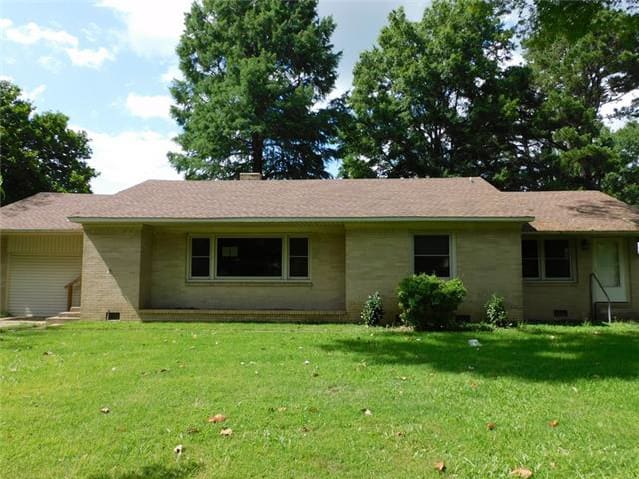 Single Family Home 2BR 2BA - 302 W Second St, Poyen, AR